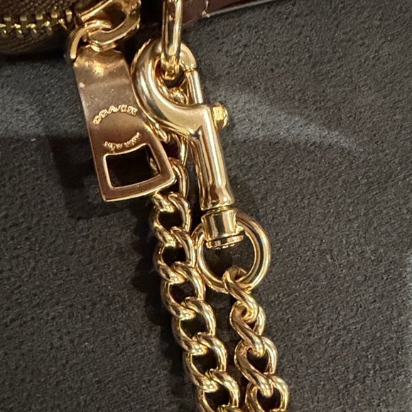 Coach Zip Card Case in Maple - Picture 3 of 13